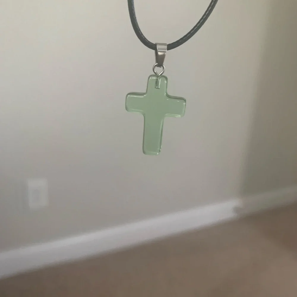 Translucent Green Cross Pendant Necklace - Picture 4 of 12